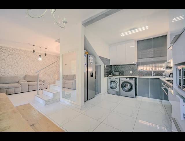 3 BEDROOM TOWNHOUSE FOR SALE IN MUSGRAVE